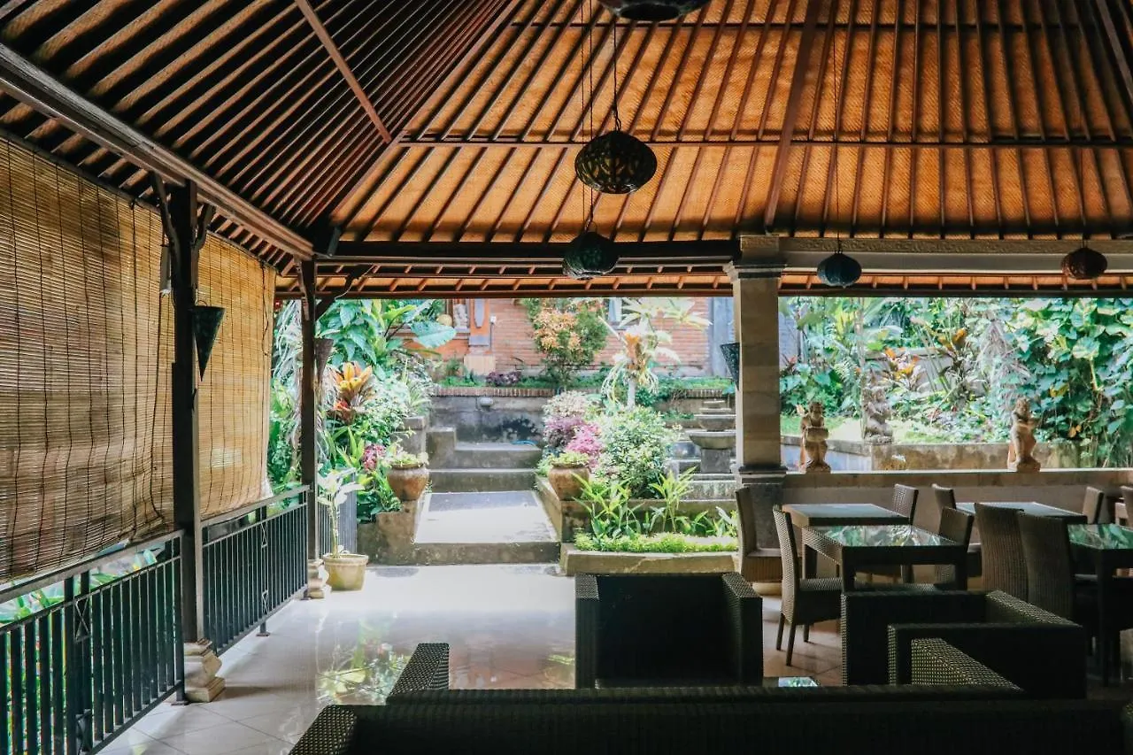 White House Ubud Hotel 3*,